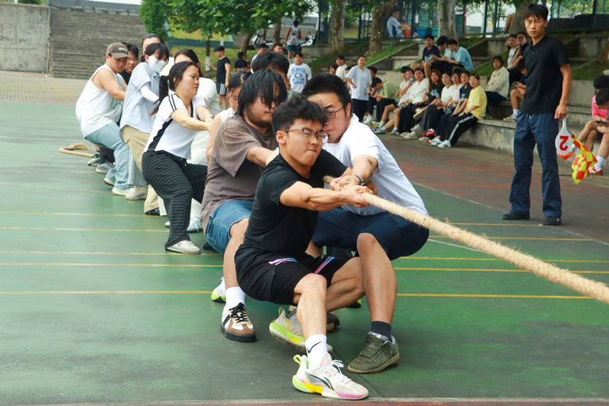 凱裡學院2026年民族文化藝術節暨陽光民族體育運動會現場。