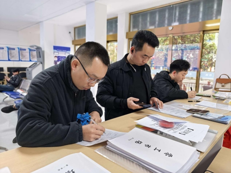 独山县人社局以实干绘就民生幸福画卷。