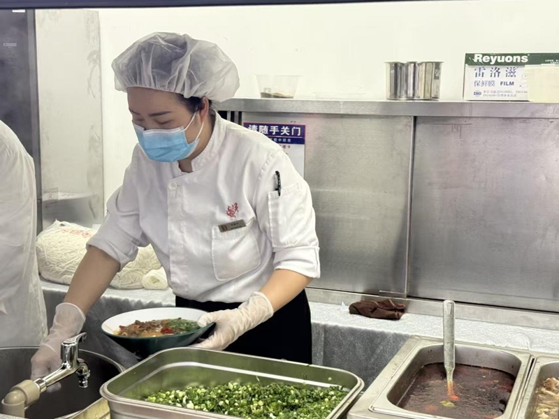 2、加工牛肉粉。.jpg