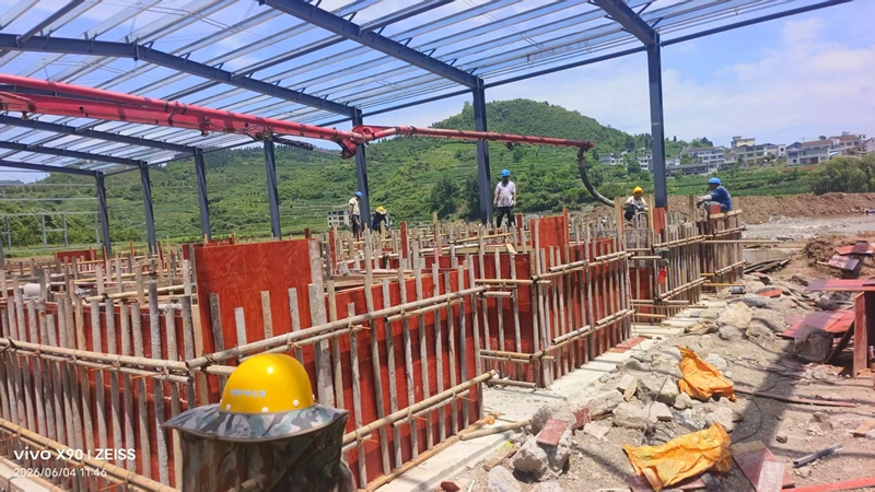 息烽縣西山鎮小堡村正在建設中的生態魚塘.jpg