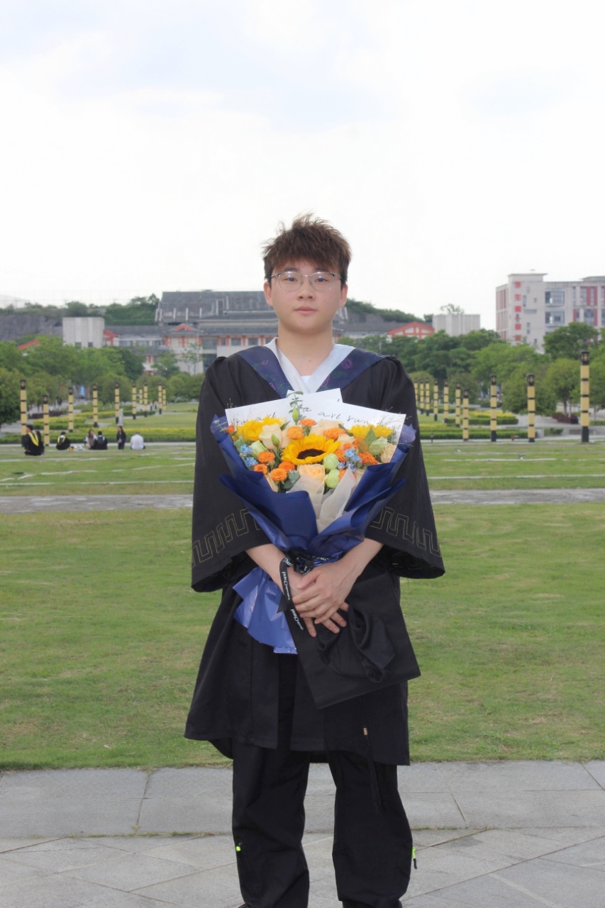 民大學子游呵飛圓夢哈工大。
