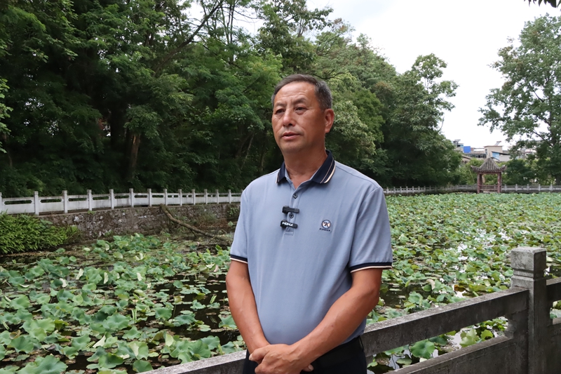 独山县第三小学退休教师彭长明.jpg