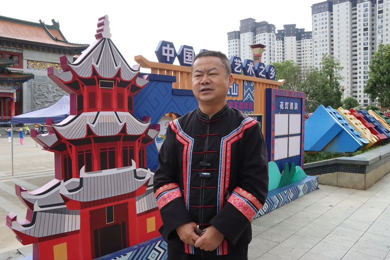 独山县文化馆副馆长彭荣武.jpg