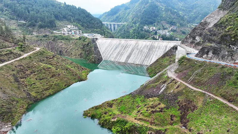 1、已建成蓄水的桐梓县岩门子水库。