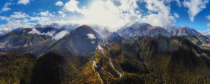 派墨公路。