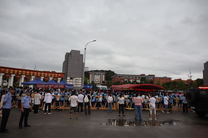 入考现场1.jpg