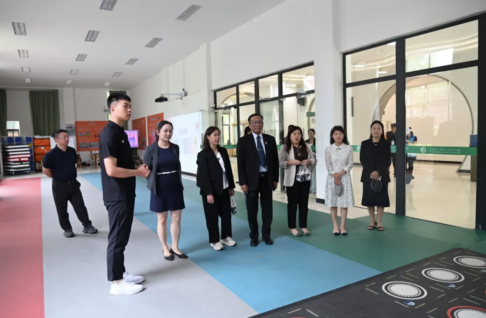 参观现场。