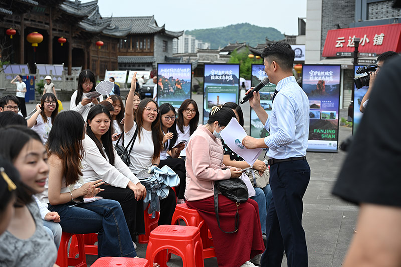 活动现场。向学军摄
