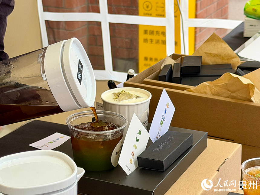 各地特色咖啡品牌云集。人民网记者 陈洁泉摄