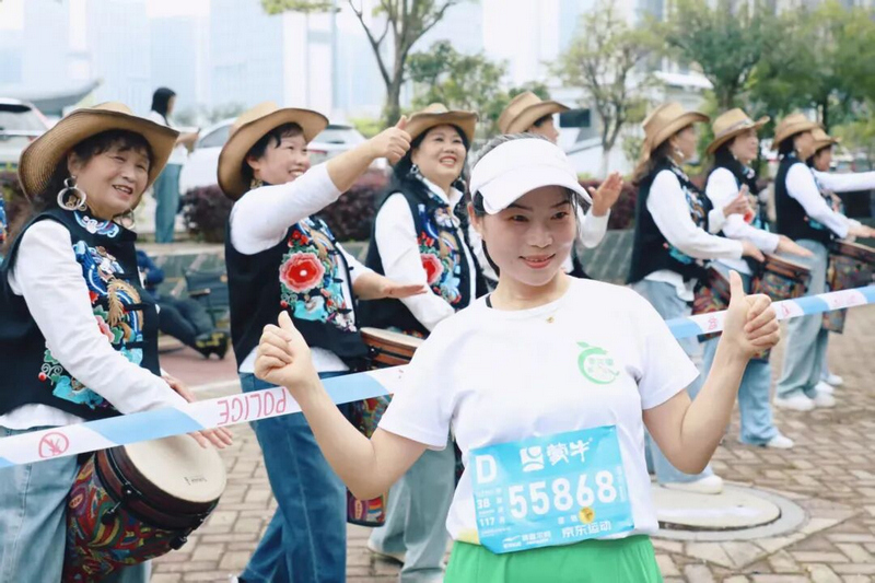  贵马沿途精心布设的展演、民俗互动、全民助威等点位。