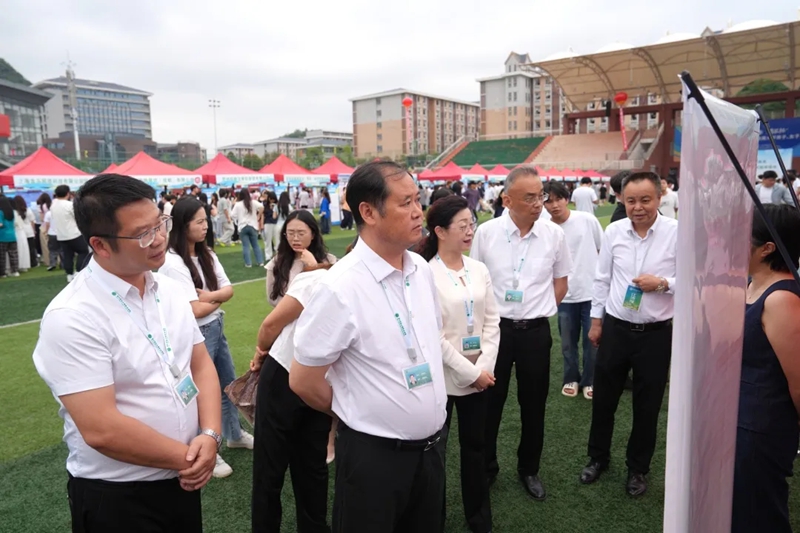 双选会现场 (2)