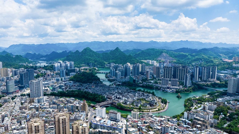 4贵州铜仁市城市一角
