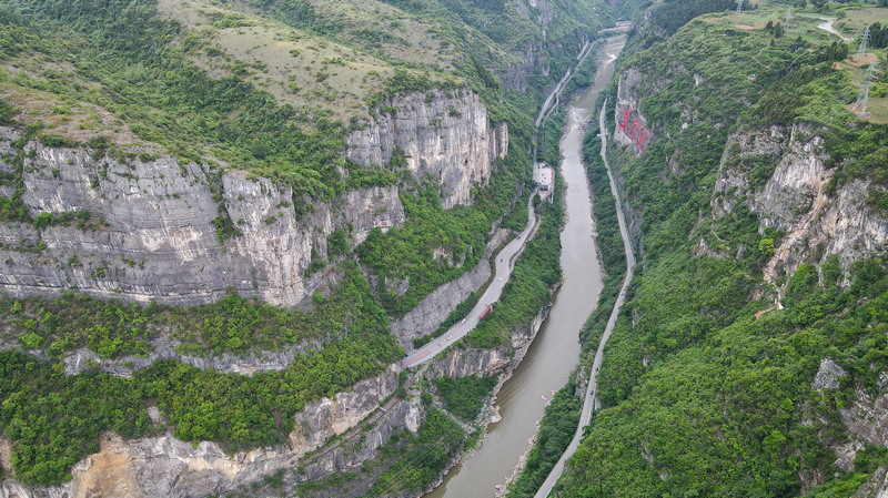 美酒河。
