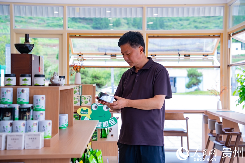 丰富多样的抹茶产品。人民网 阳茜摄.jpg