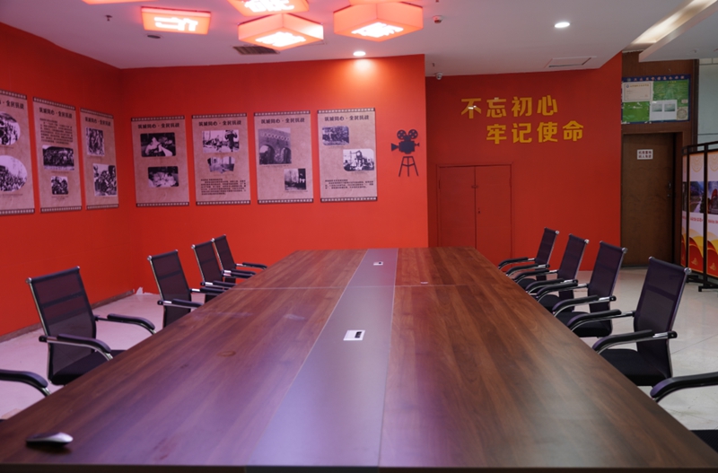 贵阳城区首个红色主题影厅落地南明.jpg