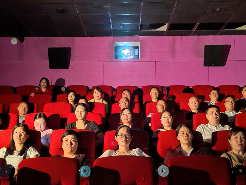 红色影片《四渡》在贵州印江引全民观影热潮。