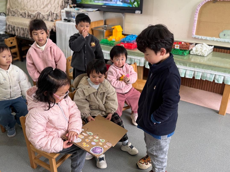 幼儿园日常活动。花溪幼儿园供图.jpg