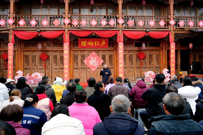 1、“理响仁声”宣讲摒弃生硬说教，运用乡音白话解读惠民政策与红色知识，贴合乡村日常，让理论知识深入群众内心。.jpg