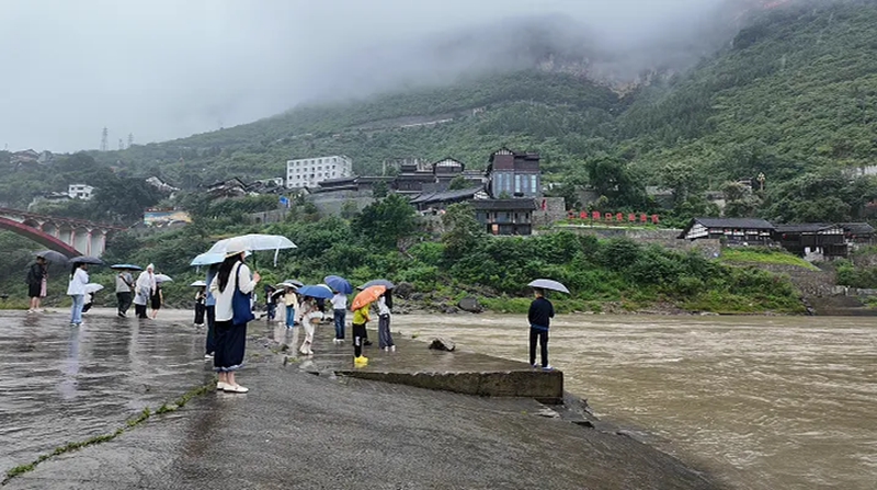 3、在二郎灘渡口取景。稅會靜 攝.jpg