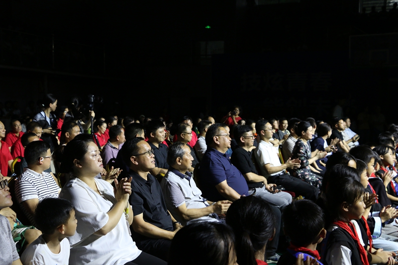 3 圖為舞台劇表演現場.JPG
