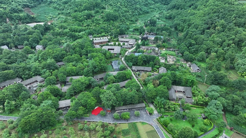 苟坝村航拍图（播州融媒 蔡城池 摄）.jpg