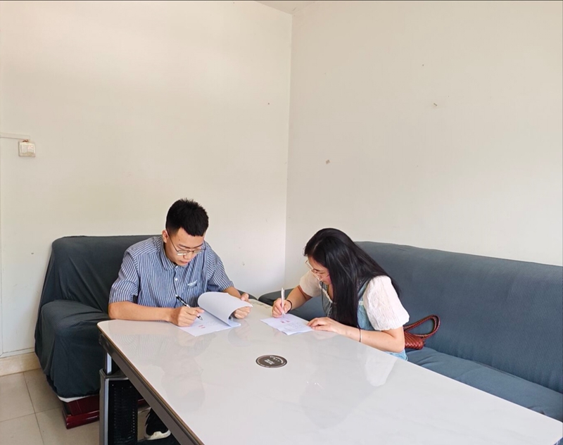 学生接送双方签订《委托接送协议书》.jpg