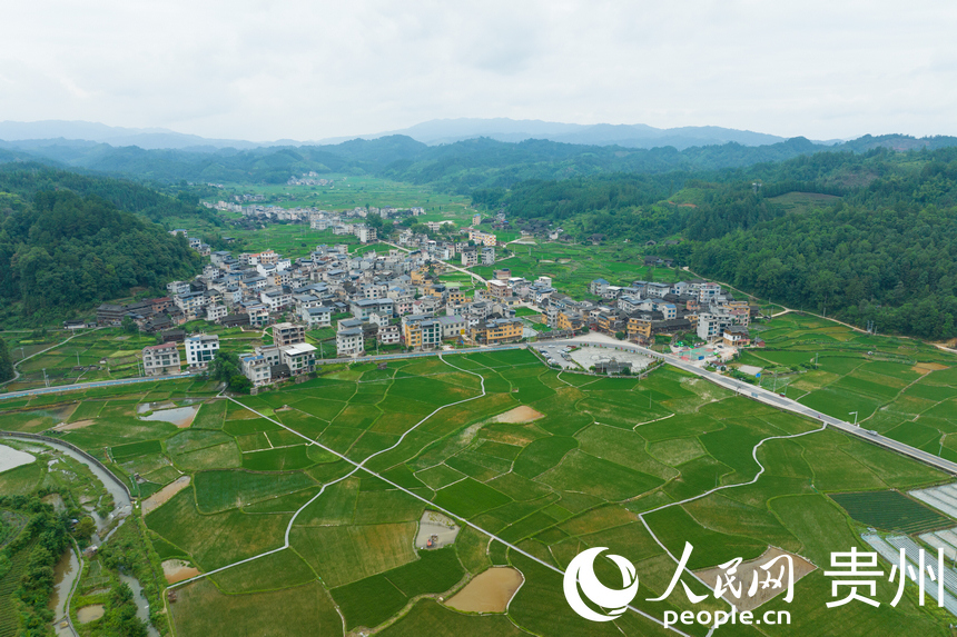 航拍贵州黎平县佳所村。人民网 阳茜摄