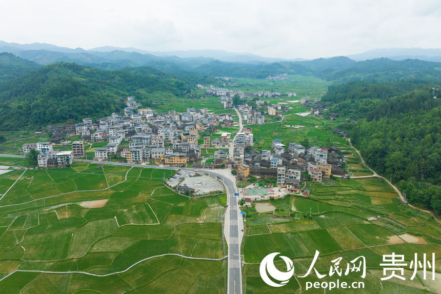 航拍贵州黎平县佳所村。人民网 阳茜摄