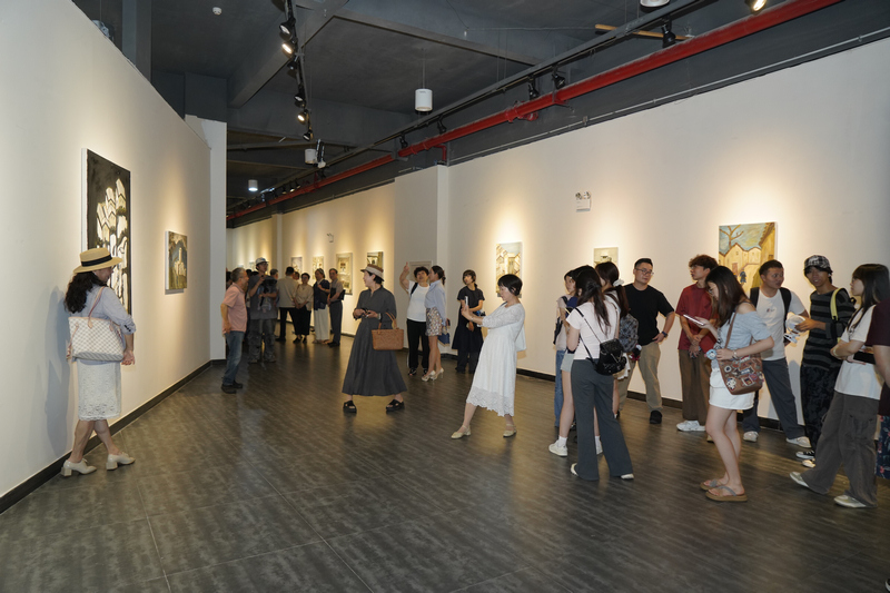 《顽固者的城》学术交流展成功举行。