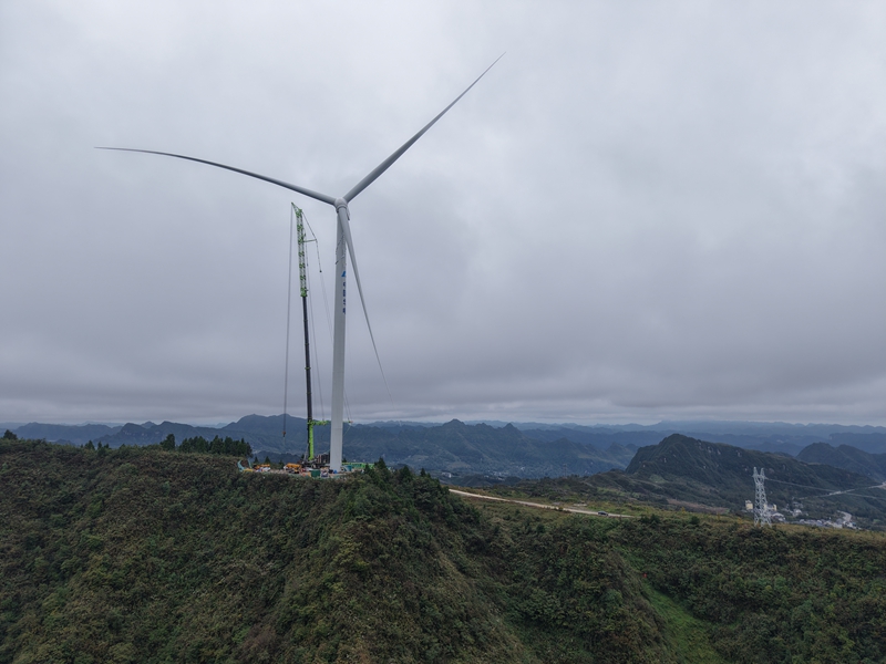 石朝鄉京竹山地風電場新項目施工現場。