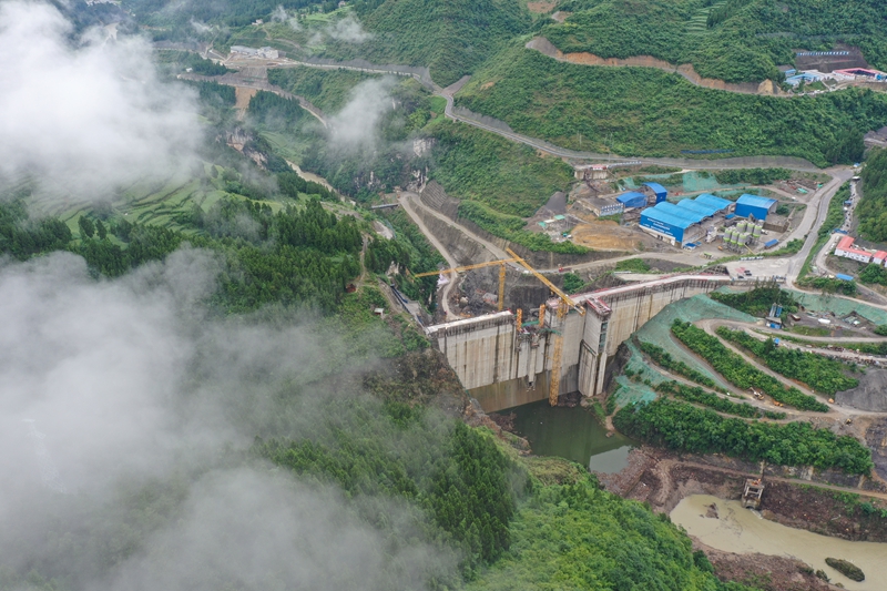 國家重大水利工程觀音水庫大壩順利封頂。潘希來攝