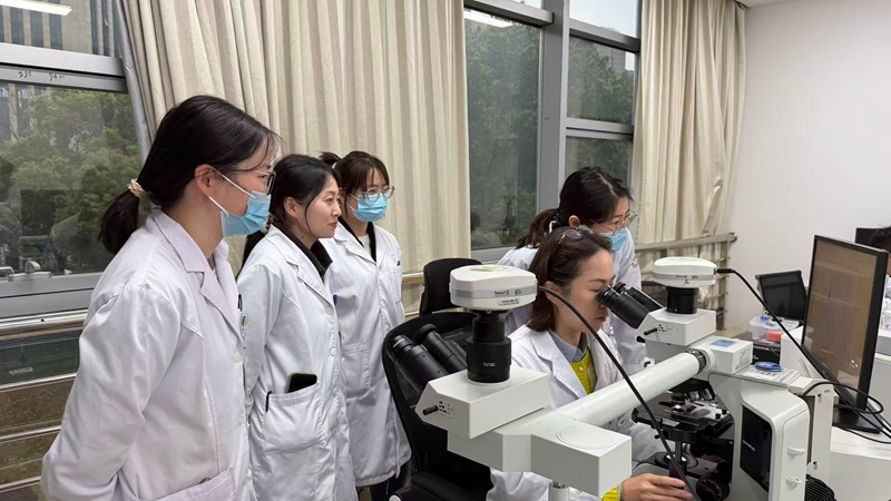 清镇市一医选派医务人员到绍兴市人民医院学习现场。