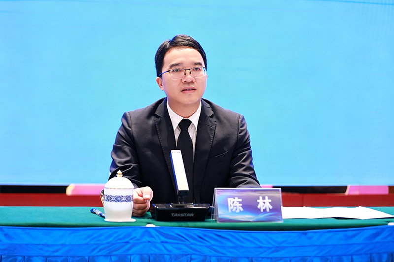 剑河县委副书记、县长陈林。
