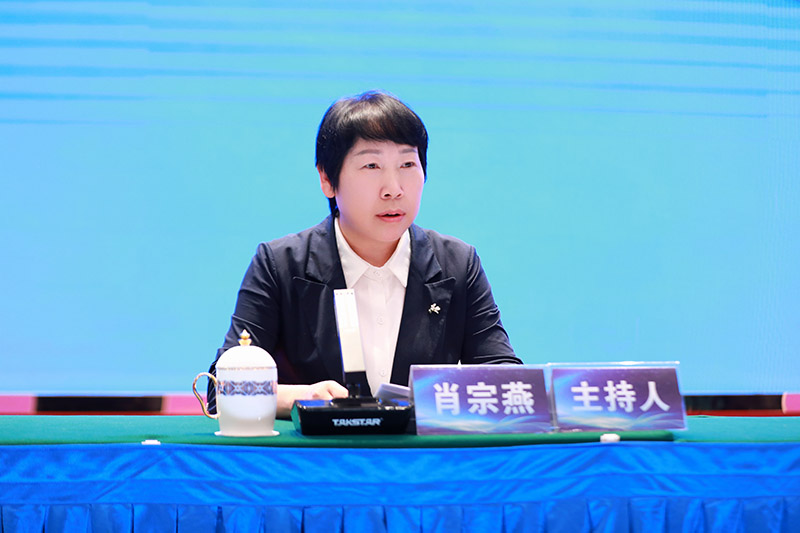 剑河县委常委、县委宣传部部长、县委统战部部长肖宗燕。