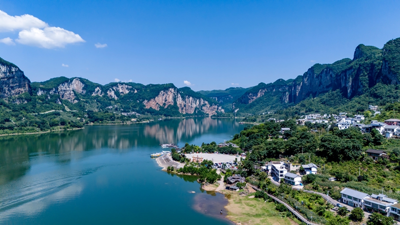 黔西市新仁乡化屋风光。