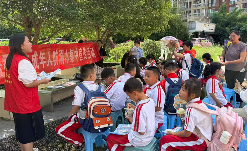 防溺水宣传。