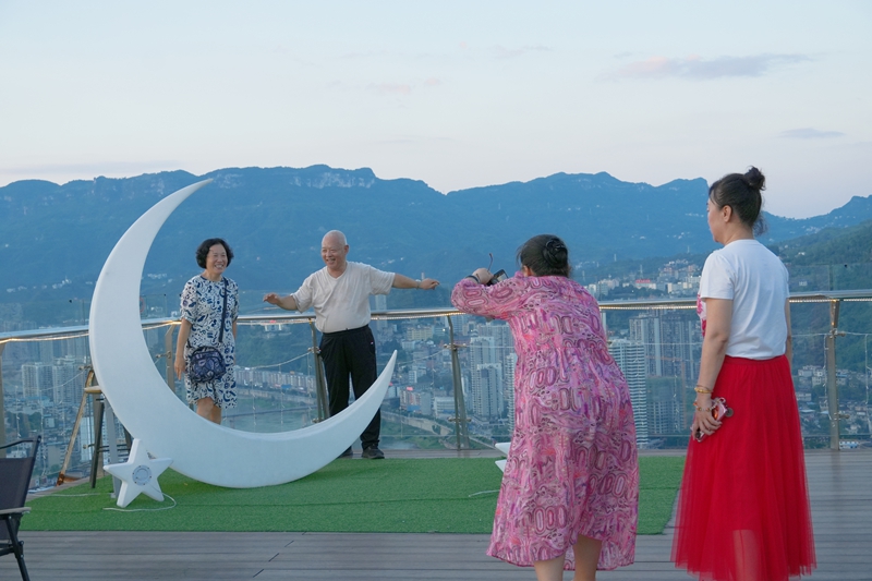 拍照打卡4（杨亚旭 摄）.JPG