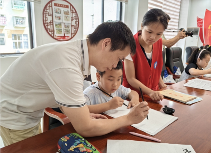 贵州黎平:暖心假期欢乐园 守护童心助成长。