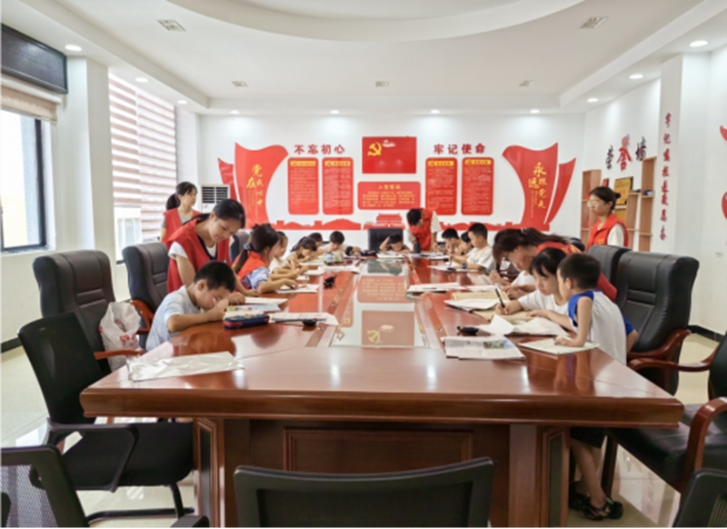 贵州黎平:暖心假期欢乐园 守护童心助成长。