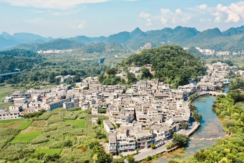 1 黄果树旅游区石头寨村。.jpg