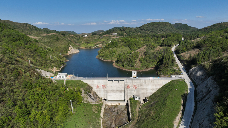 龙里县歪寨水库。