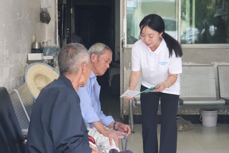 6、入户宣讲。.jpg