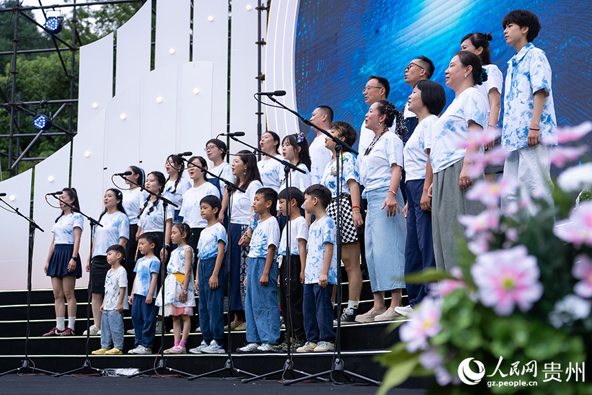 黔灵好市·龚琳娜张英席贵阳邻里音乐会现场。人民网记者 涂敏摄