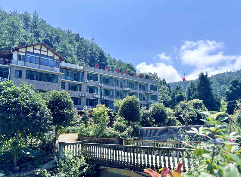 3、吼滩度假村。罗利飞 摄.jpg
