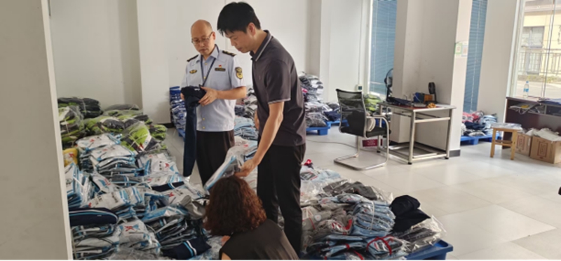 聚焦三大关键 守护校服质量安全 (1).jpg