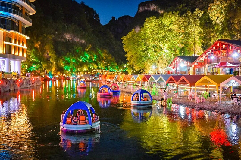 杉木河夜漂景区   （通讯员 肖芳 摄）.jpg