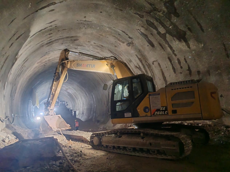 贵州铜仁:抢抓黄金施工期重点交通项目建设全速提速(图3)