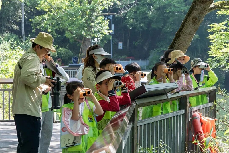 7阿哈湖湿地科普宣教中心 “观鸟”课程 （受访者提供）.jpg