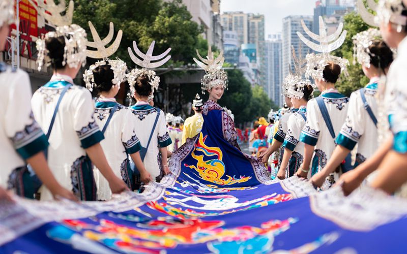 贵州黔南：踏歌巡游庆州庆