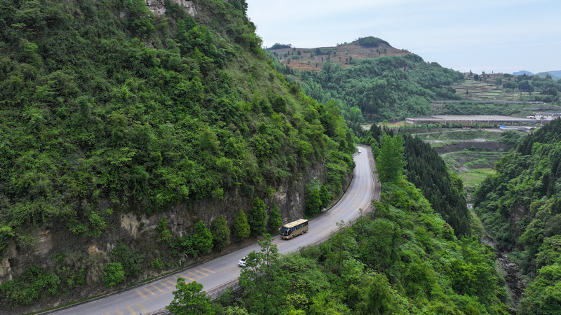 省道106线沿途景色。邓宇摄